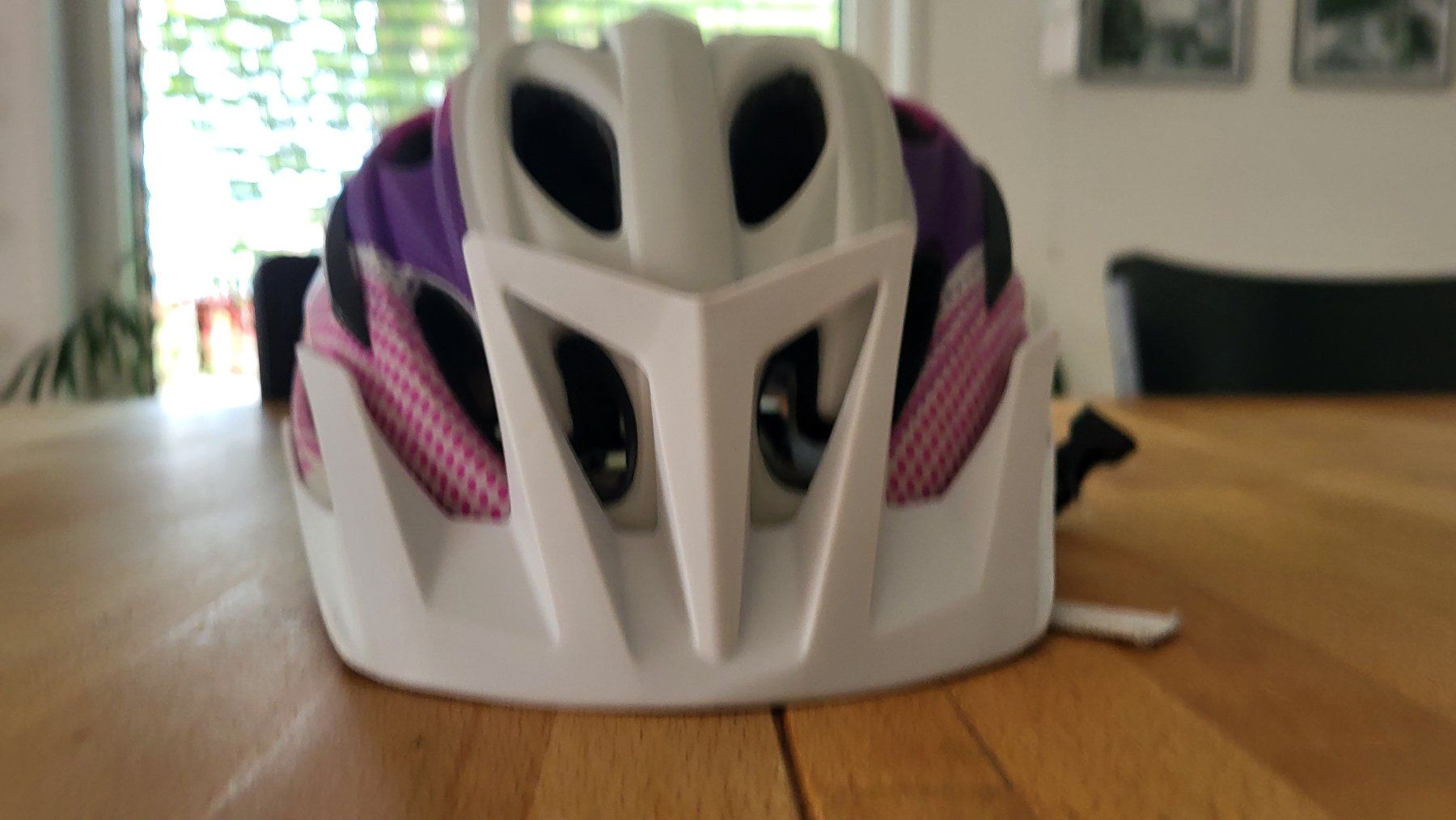 Stoke Caschi: Stoke Kinderhelm 50-55 cm – Usato da Affoltern am Albis venduto da knzmm 2