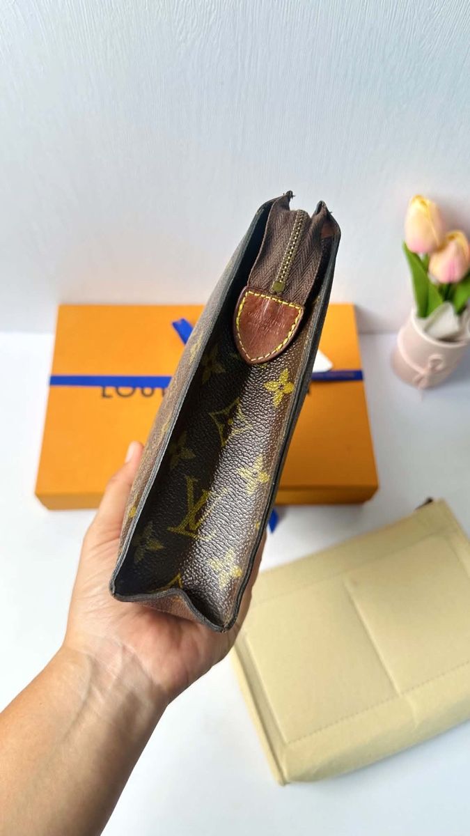 Louis Vuitton Sacs: Louis Vuitton Toiletry Pouch 26 cm – D'occasion à Widnau par Pukpan_99 9