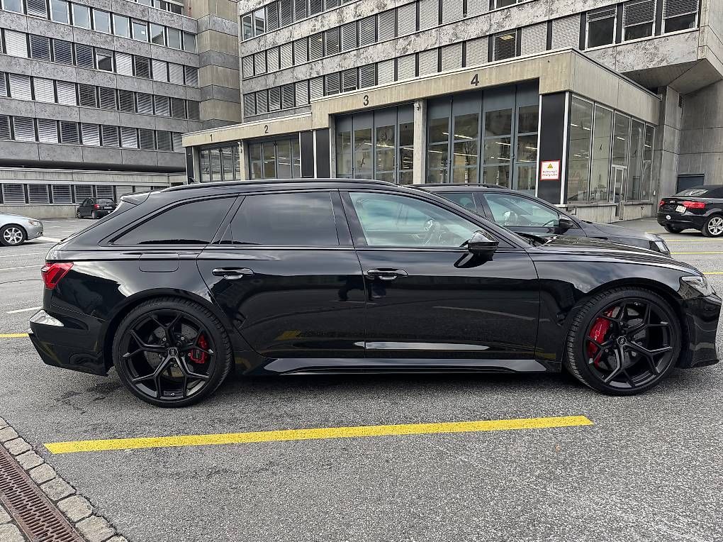 Audi Automobili: Audi RS6 Avant Performance , Top Zustand – Usato da Domat/Ems venduto da dan_wvg7