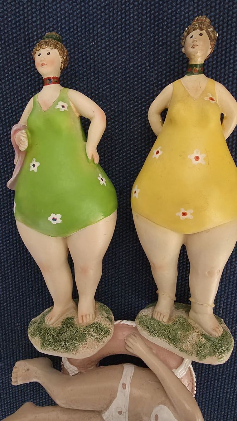 Tutte le decorazioni: 3 Deko Figuren  – Usato da Ettingen venduto da 1964erNachtzugfahrer 1