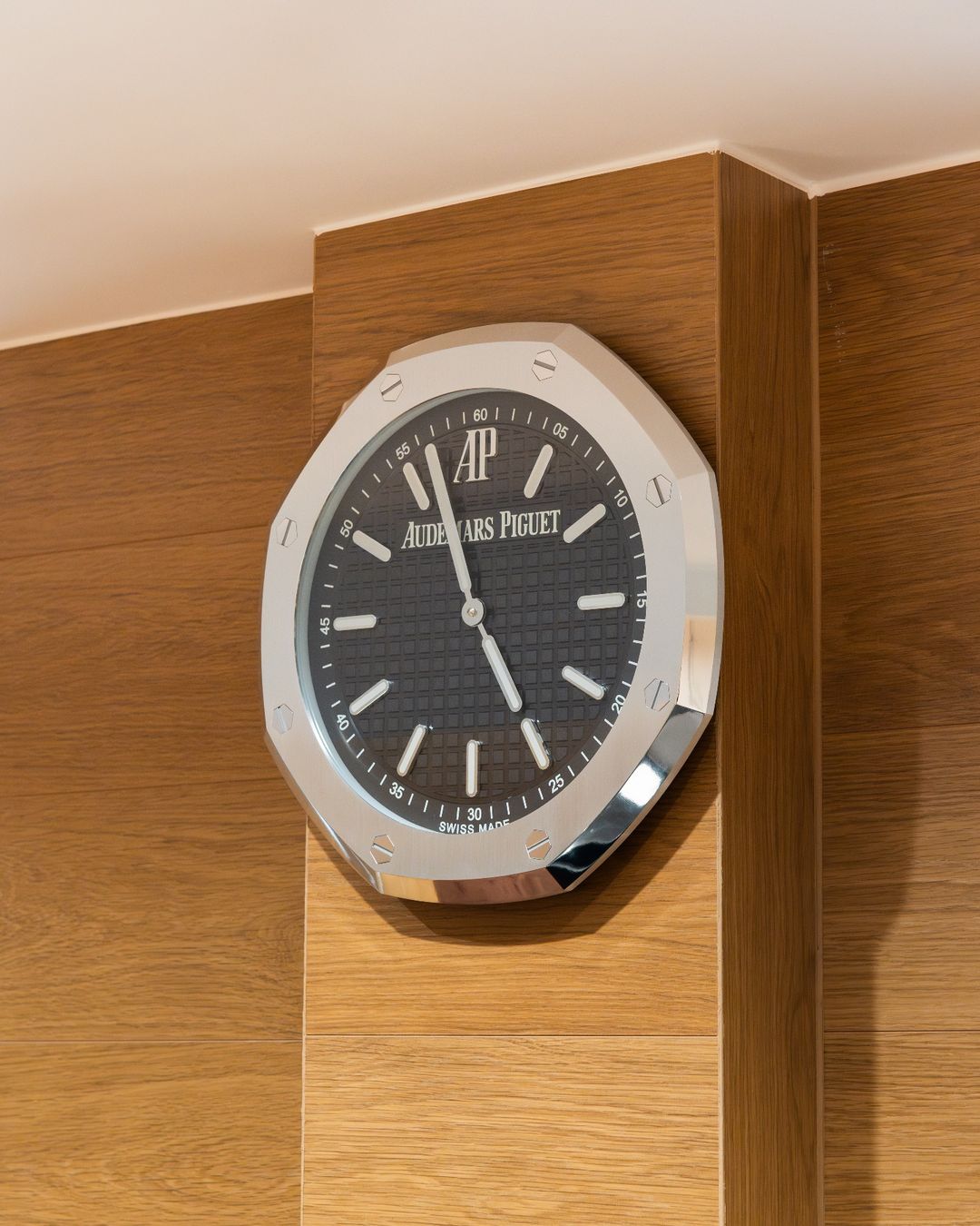 Audemars Piguet Orologi da terra & Orologi da parete: Audemars Piguet Royal Oak Wall clock – Usato da Genève venduto da aspaklariacollection 7