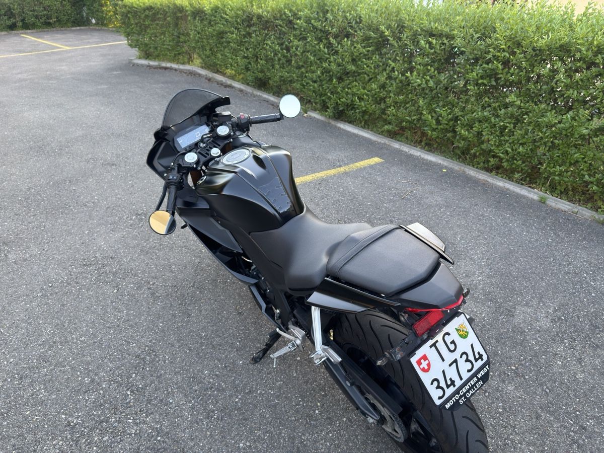 Yamaha Strada: Yamaha yzfr-125 Schwarz | 11‘200km – Usato da Bürglen TG venduto da mic_w2yg 1