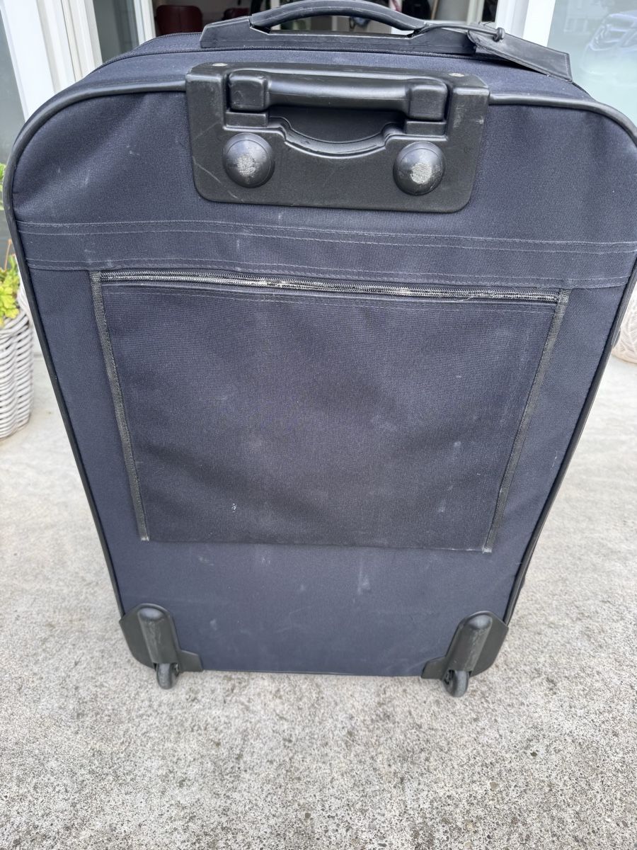 Valises de voyage: Grosser Rollkoffer – D'occasion à Niederbüren par Oetschli 6