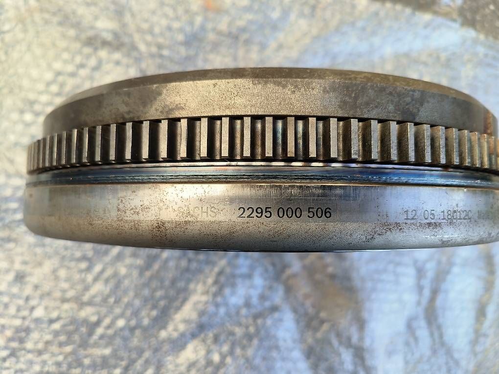 Tutti pezzi di ricambio auto: Schwungrad VW 2295 000 506 – Usato da Niederlenz venduto da SOSW-01 3