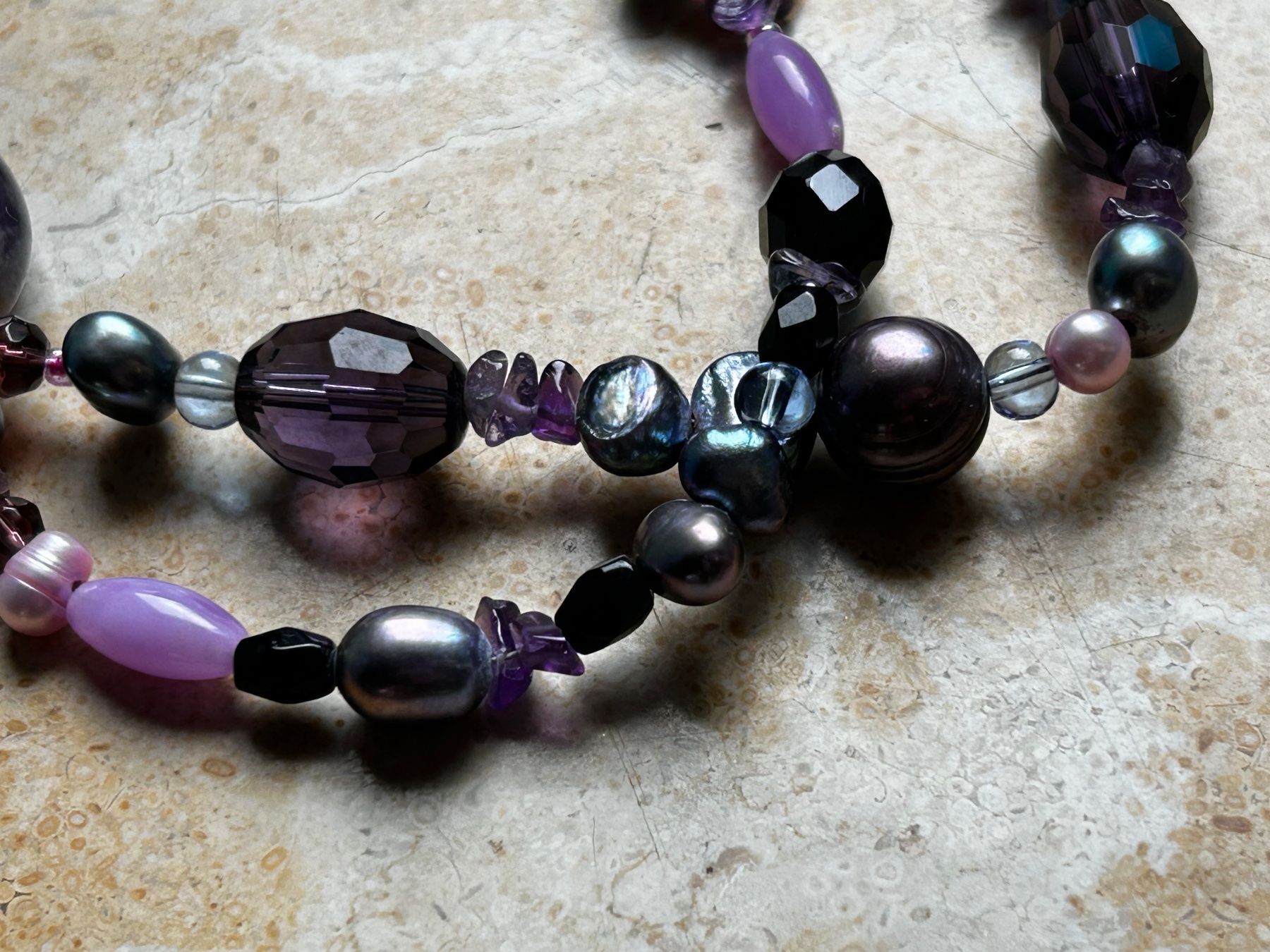 Ketten: Amethyst Perlenkette, 3-reihig, lila – Gebraucht aus Dittingen von Bellevista 6