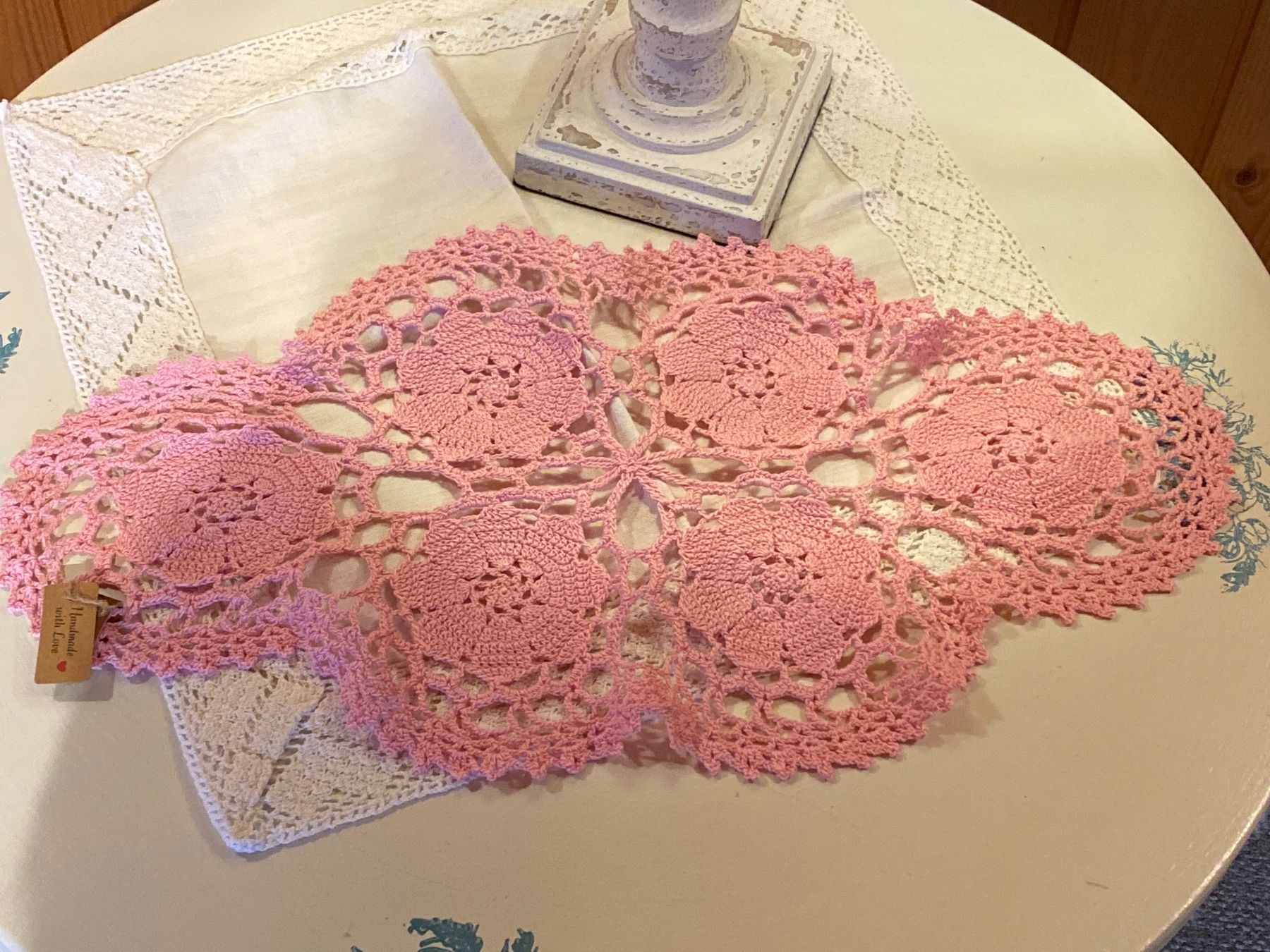 Tessuti: SPITZEN DECKE ROSA-VINTAGE – Nuovo e nell'imballaggio originale da Meienried venduto da ManuelaBoutique 1