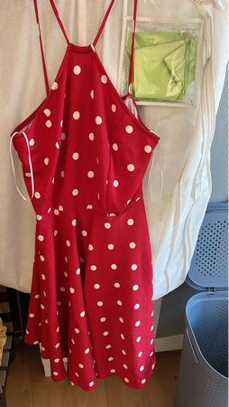 Süesses Sommerkleid mit Pünktchenmuster, Grösse 40/42