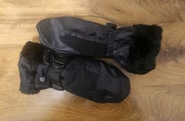 Champion Winter mittens schwarz mit Kunstpelzverzierung
