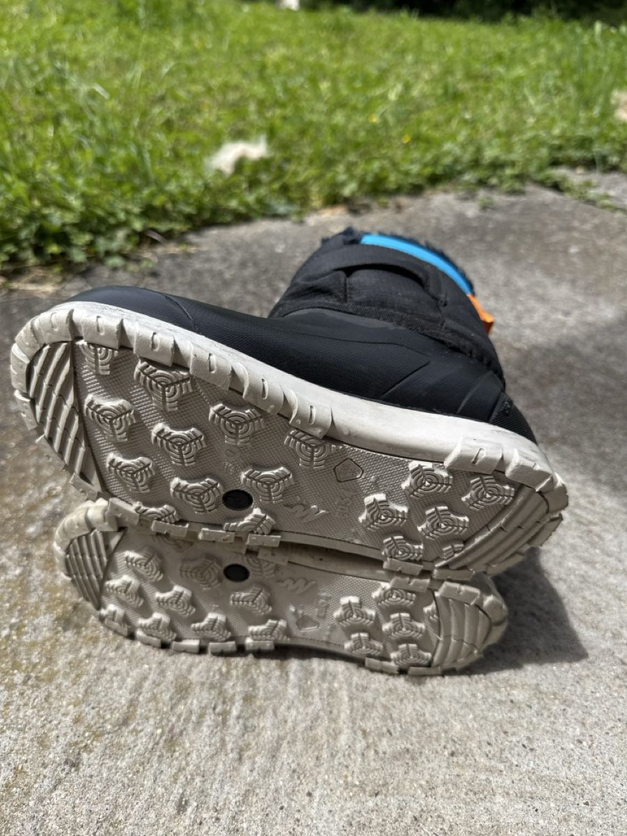 Decathlon Scarpe per ragazzi: Snow shoes – Usato da Männedorf venduto da Clearskies 1