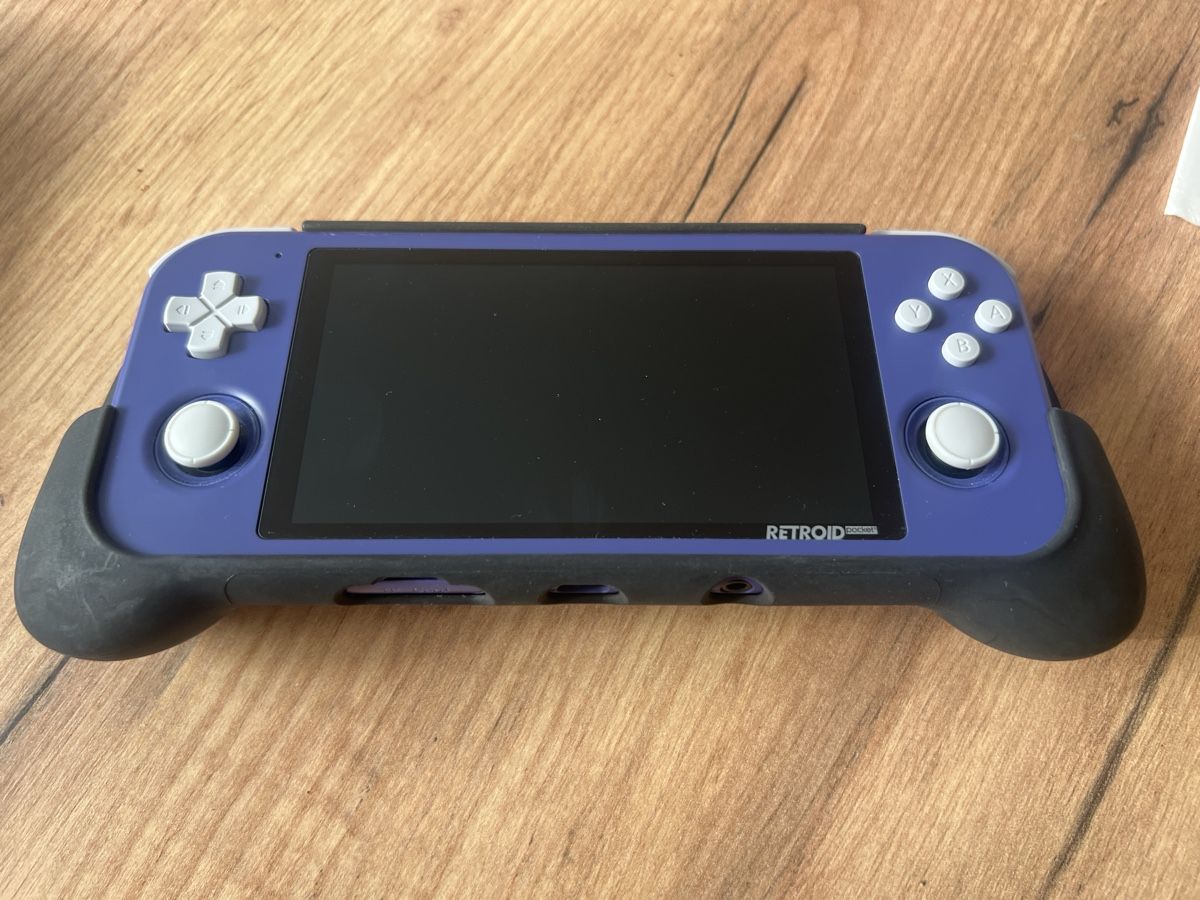 Retroid Console: Retroid Pocket 3 Plus - Mit Tasche und Grip – Usato da Dübendorf venduto da takuya951753 4