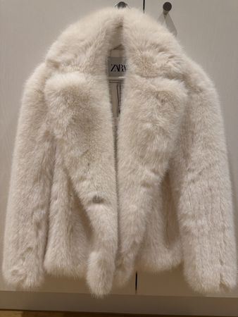 Zara Jacke in Fell Optik - NEU - Grösse S