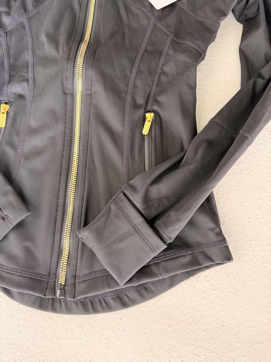 Lululemon Lotti di vestiti: Lululemon Define Set – Nuovo (secondo la descrizione) da Embrach venduto da judee_zh 4
