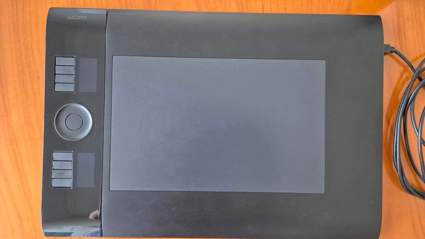 Wacom Tablet PC: Wacom Intuos 4 Medium Grafiktablet PTK-640 – Gebraucht aus Näfels von  1