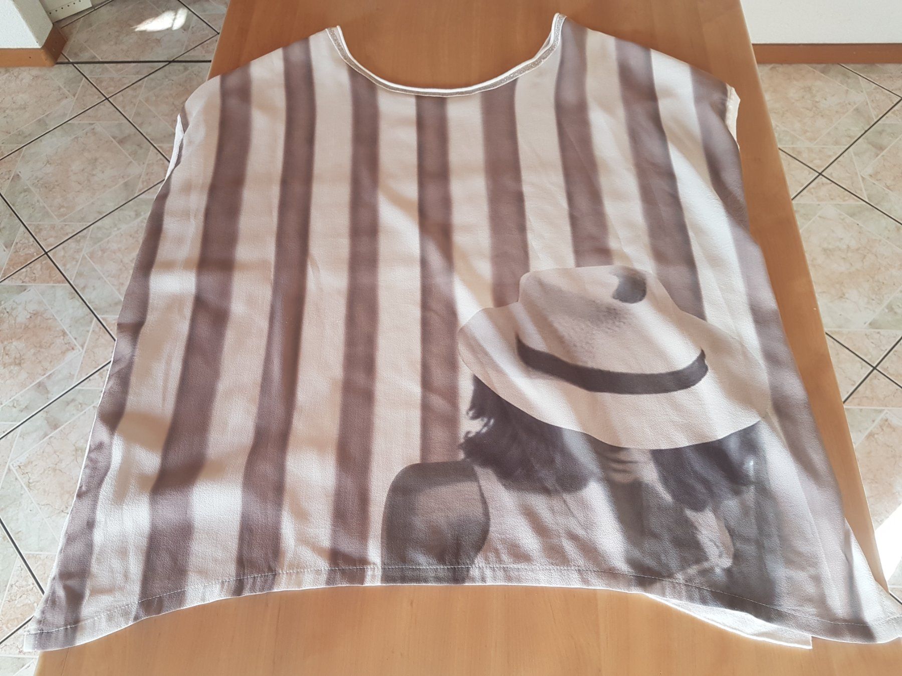 T-shirt: T-shirt taille 3 - L marque Trend – Usato da Villiers venduto da san_jn5w