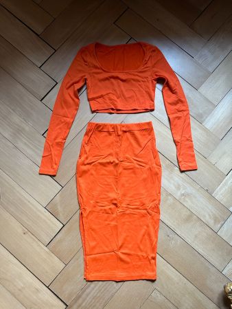 Zweiteiler orange (Rock und cropped Longsleeve) XS