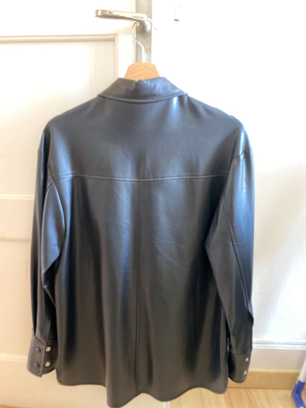 Mango Jacken: mango kunstlederjacke – Gebraucht aus Zürich von kim_m2kd 2