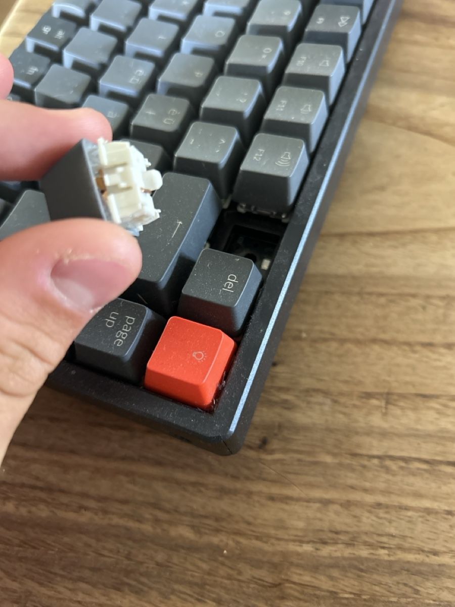 Keychron Tastaturen: Keychron K2 Mechanical Keyboard 1 key broke  – Gebraucht aus Steinhausen von Studeflo 1