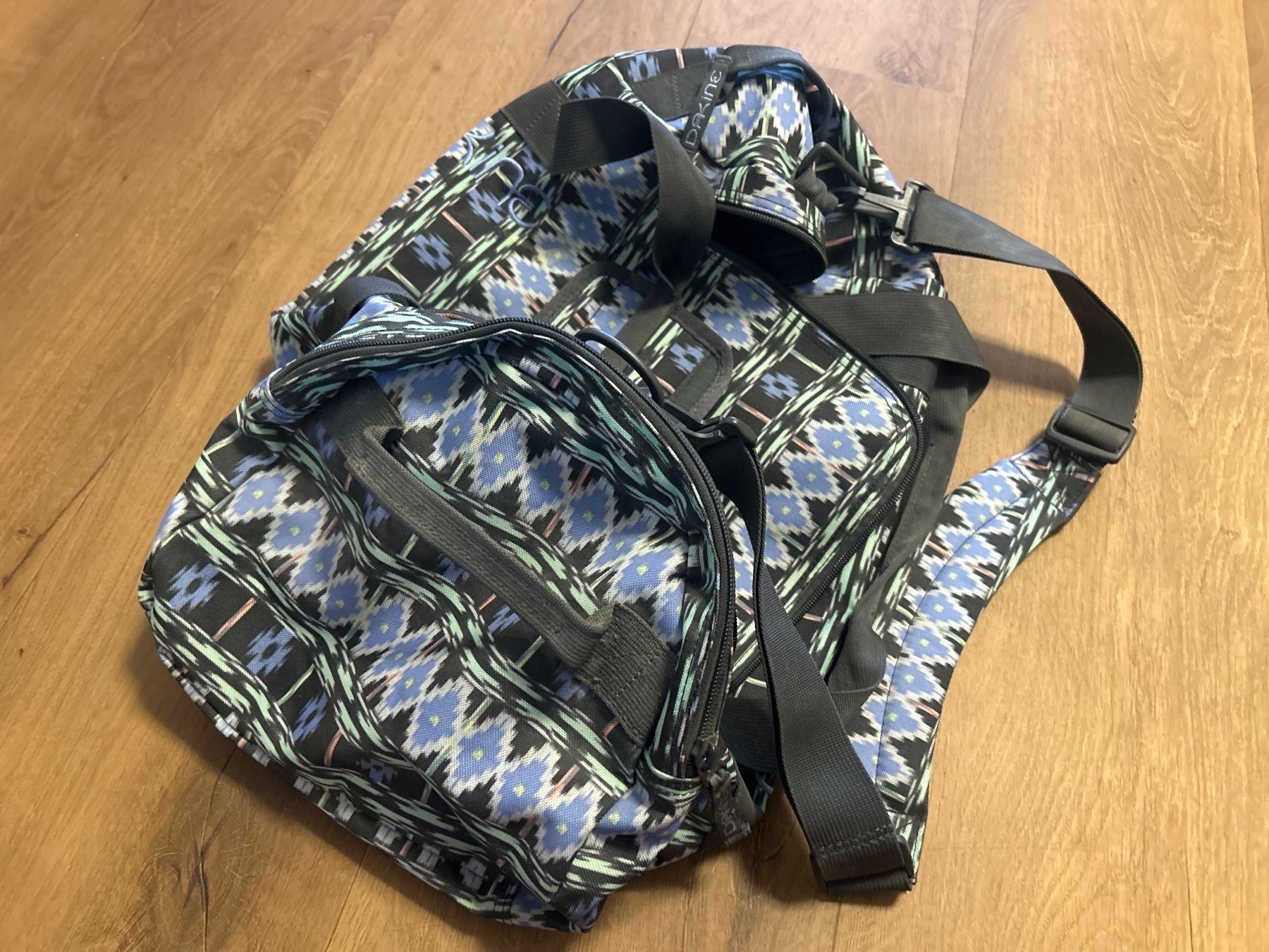 Dakine Taschen für Damen: DAKINE Womens EQ Reisetasche Sporttasche Wasserfest 31 L – Gebraucht aus Regensdorf von Spyke55 2