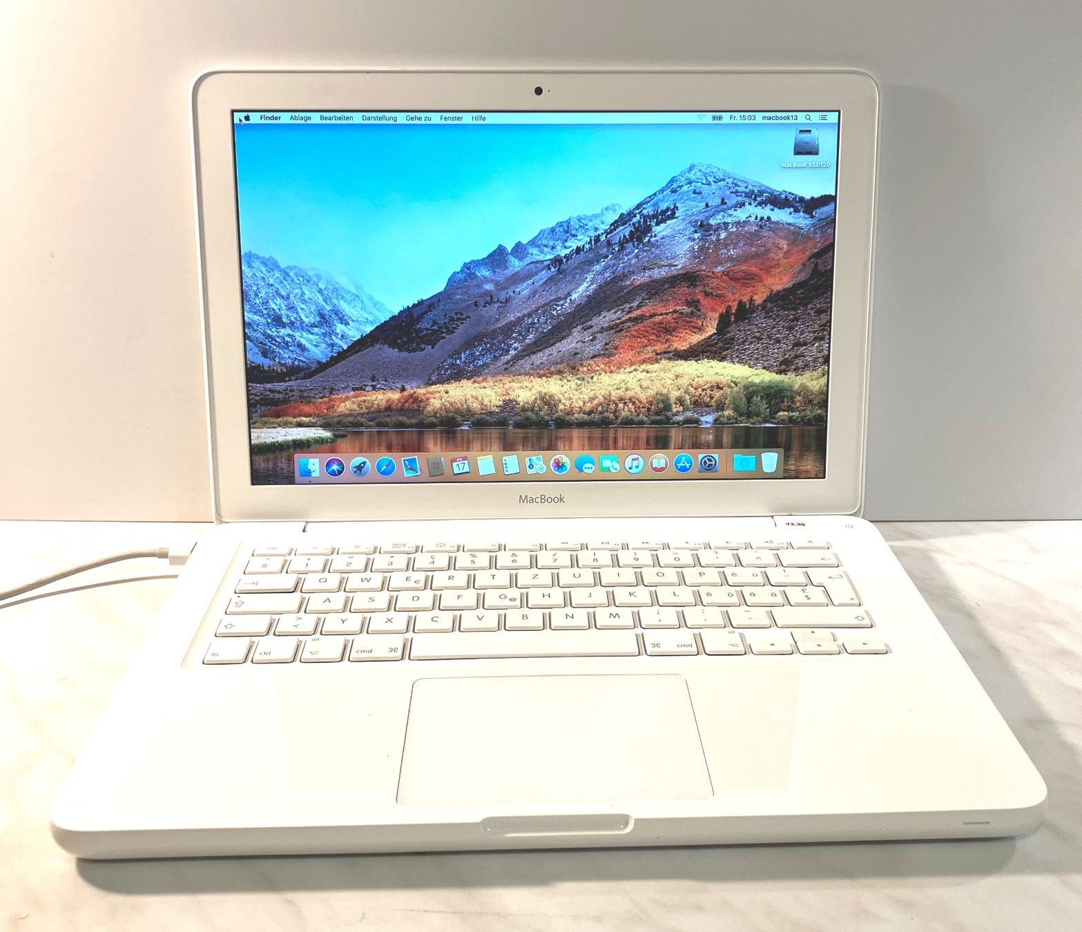 Apple Notebook: MacBook 13 weiss guter Zustand – Usato da Pfeffingen venduto da Peppersoft25