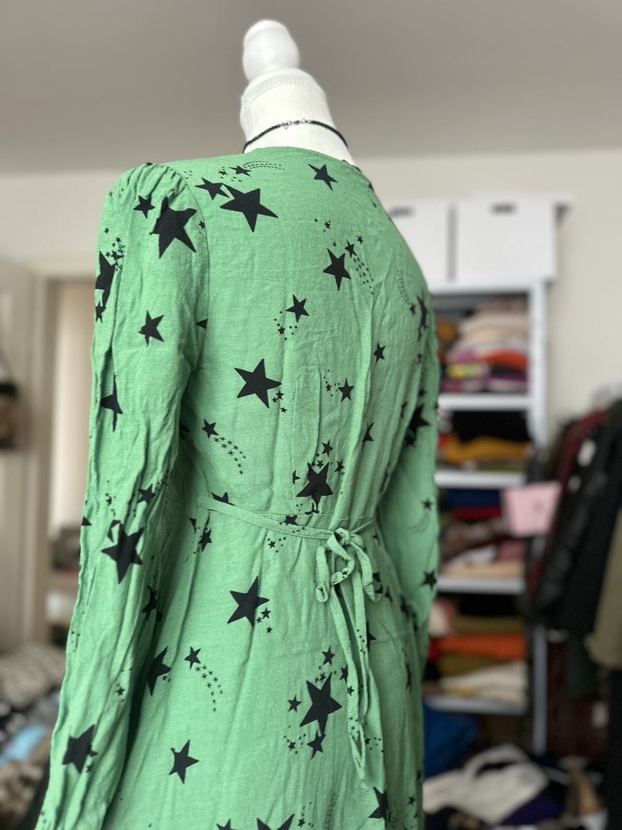Vestiti: Grünes Kleid mit Sternen – Nuovo (secondo la descrizione) da Zürich venduto da PuraVida111 3