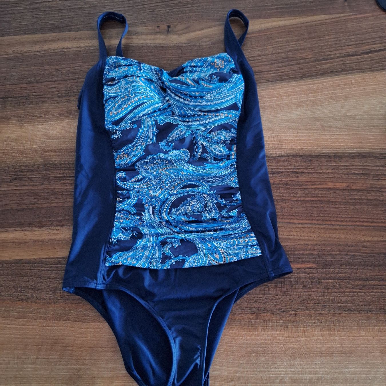 Badekleider & Bikinis: Badeanzug Lascana neu – Neu (gemäss Beschreibung) aus Steckborn von country43