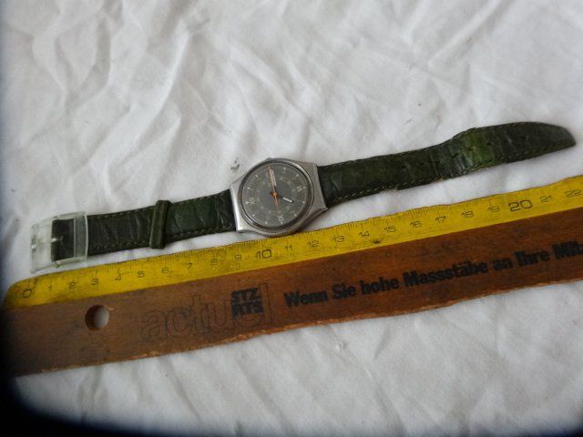 Swatch Montres: S-WATCH HERREN UHR,QUARTZ.SWISS MADE-DATE,TAG.LÄÜFT – D'occasion à zürich par ahmad01 2
