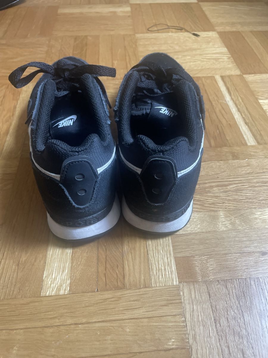 Nike Scarpe da donna: Nike Venture Runner 38.5 – Nuovo (secondo la descrizione) da Zürich venduto da jir_k6j2 3