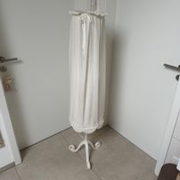 Stehlampe Lyrics von IKEA im shabby chic Look