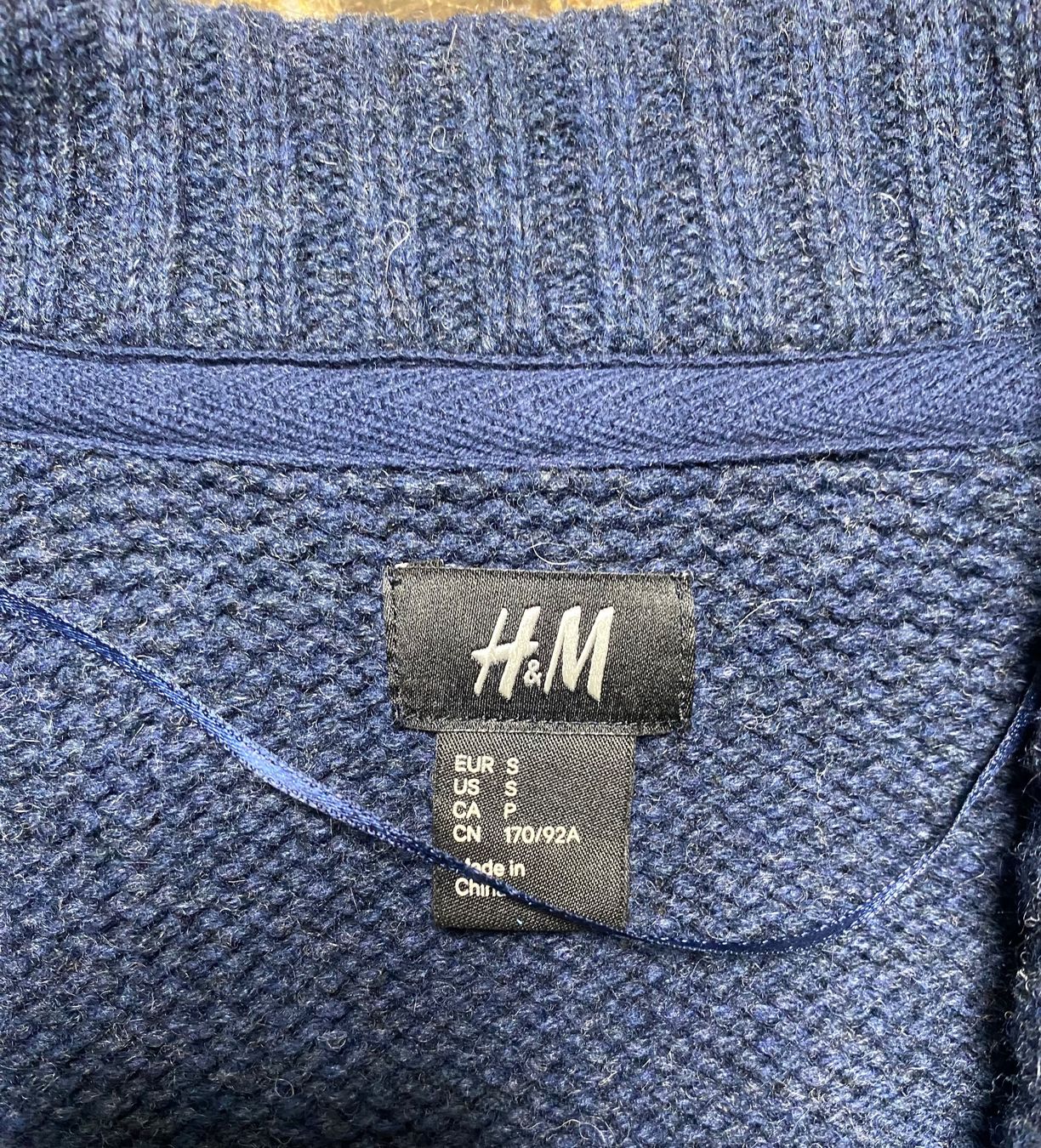 H&M Maglioni & Felpe: Cardigan Aus Wolle – Usato da Zürich venduto da kavebe 2