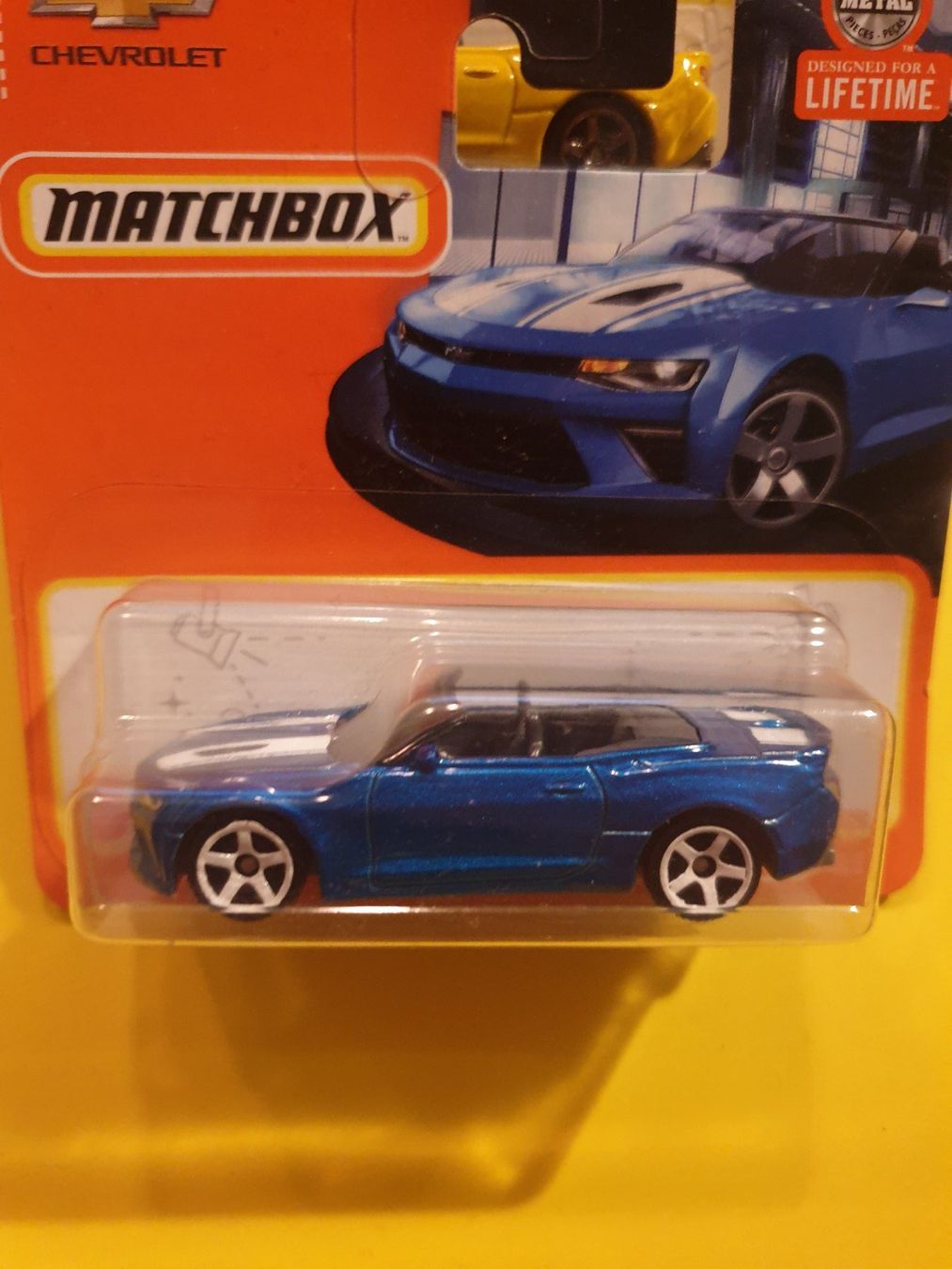 Matchbox Modellini d'auto: 2 x Matchbox '16 CHEVY CAMARO CONVERTIBLE – Nuovo e nell'imballaggio originale da Oftringen venduto da Rotor 8