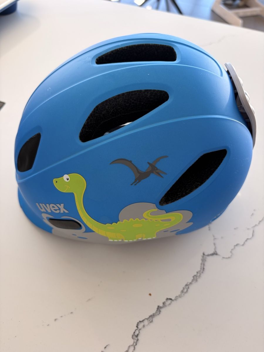 Uvex Caschi: Kinder Velohelm Uvex – Usato da Benken SG venduto da Bananenkeks 1