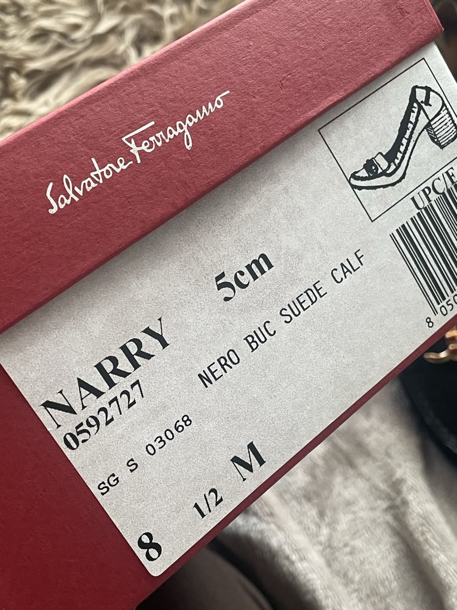 Salvatore Ferragamo Scarpe da donna: Wunderschöne Wildlederschuhe von Ferragamo – Nuovo e nell'imballaggio originale da Zürich venduto da Caracol1998 5