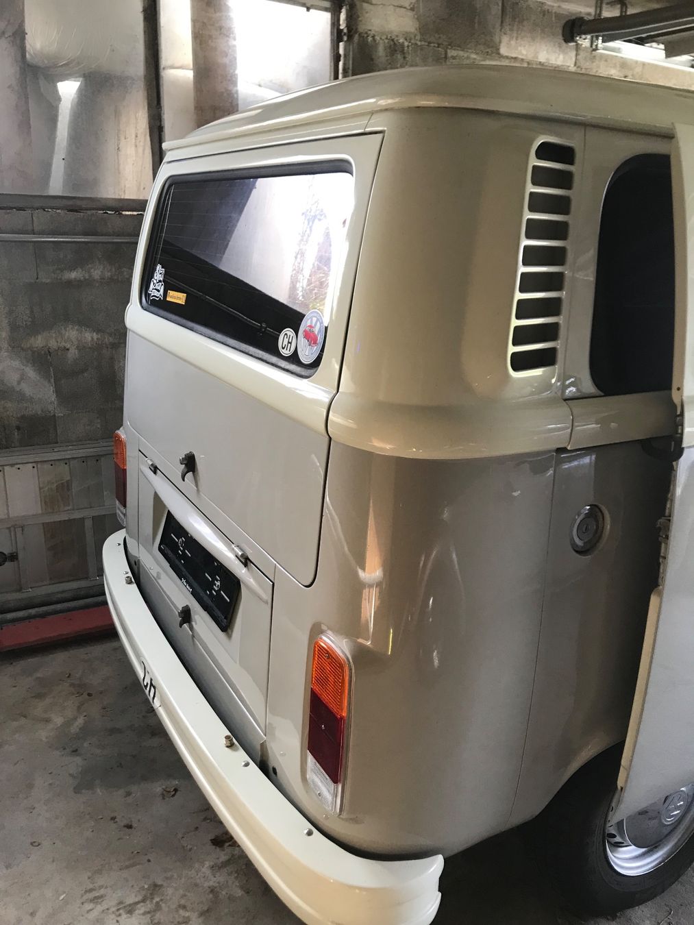 VW Automobili: VW Bus T2b – Usato da Aathal-Seegräben venduto da Kirli-Trax 3