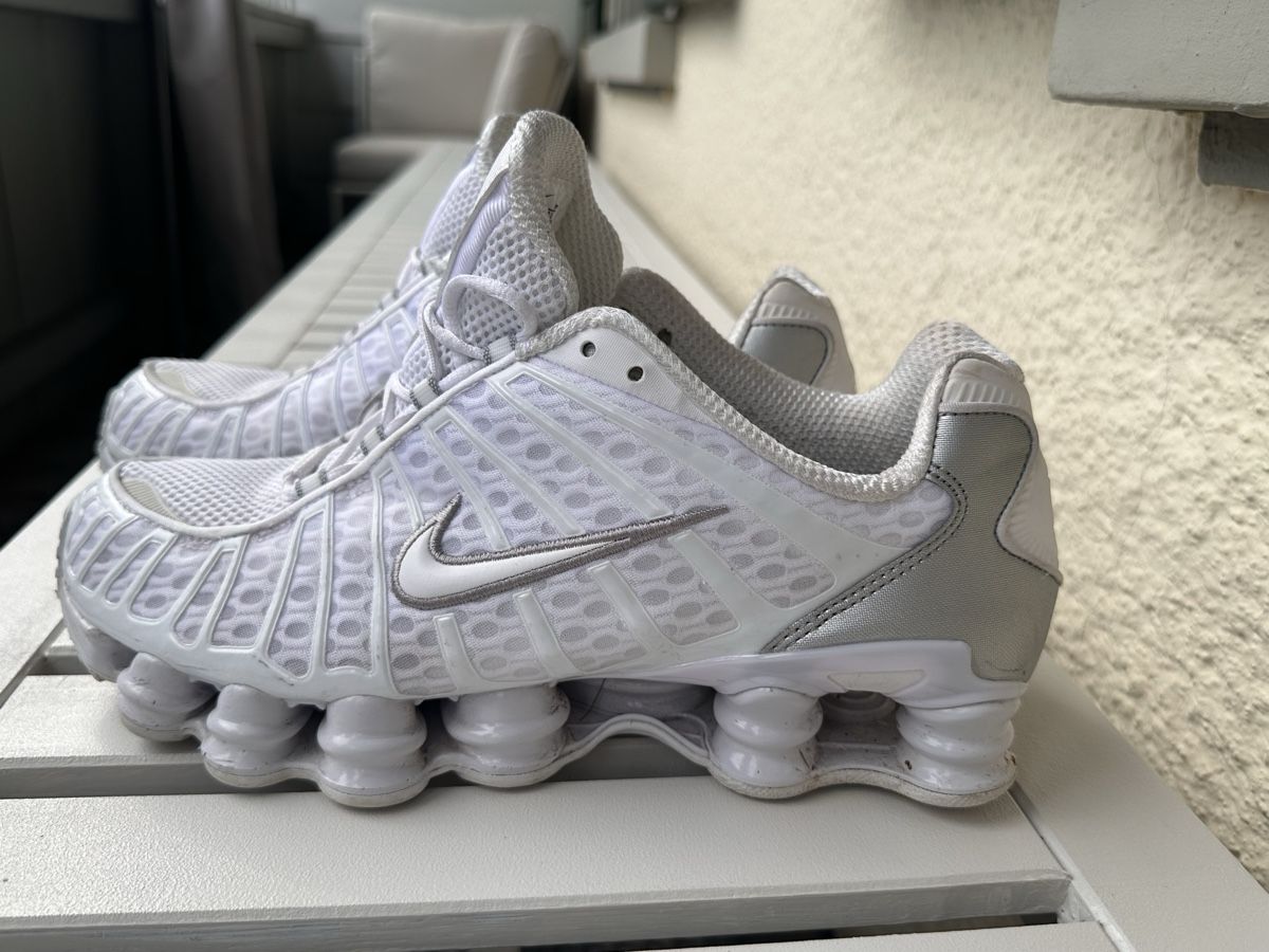 Nike Herrenschuhe: Nike Shox, Grösse 45, Weiss  – Gebraucht aus Hilterfingen von MeinEintrag2123 2