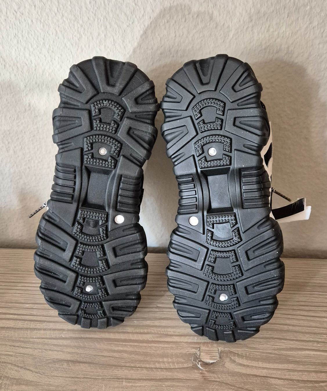 Herrenschuhe: Coole Sneakers schwarz/weiss Gr. 36 – Neu (gemäss Beschreibung) aus Tagelswangen von GABGABFI 3