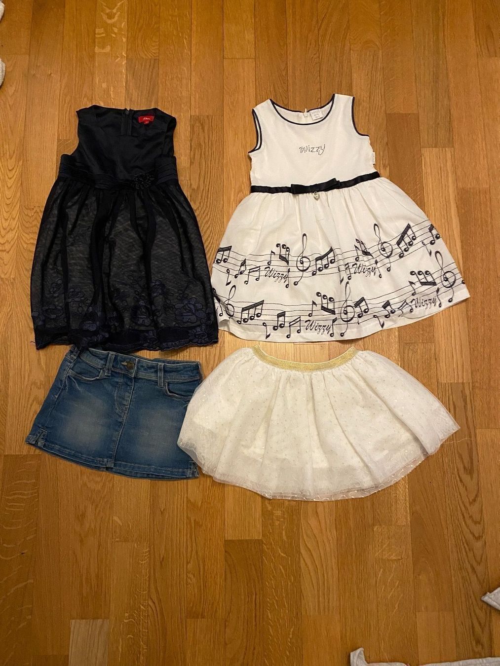 Lotti & Set di vestiti: Kleiderpaket Mädchen Grösse 92 – Usato da Winterthur venduto da Baby117