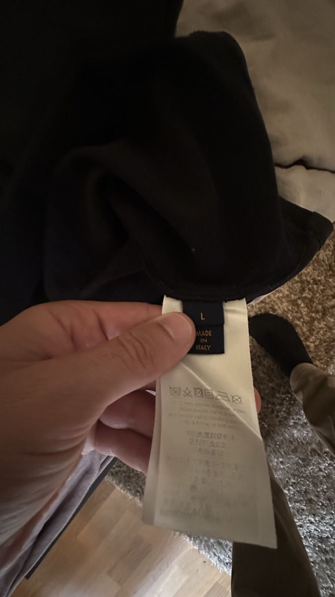 T-shirts: T shirt LV – D'occasion à Liebefeld par den_t7qk 3