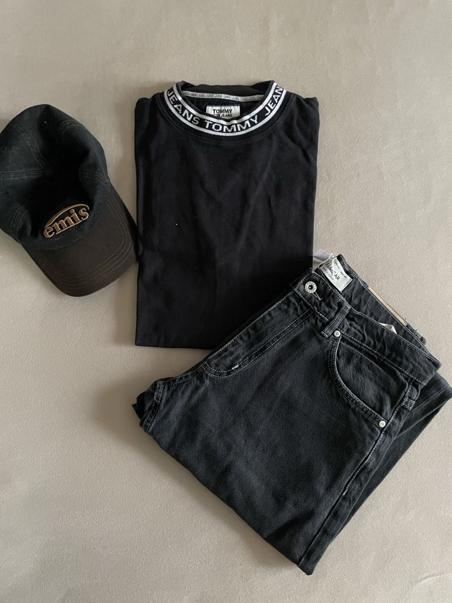 Tommy Hilfiger T-shirt: Tommy Jeans t-shirt noir – Usato da Concise venduto da Lae99