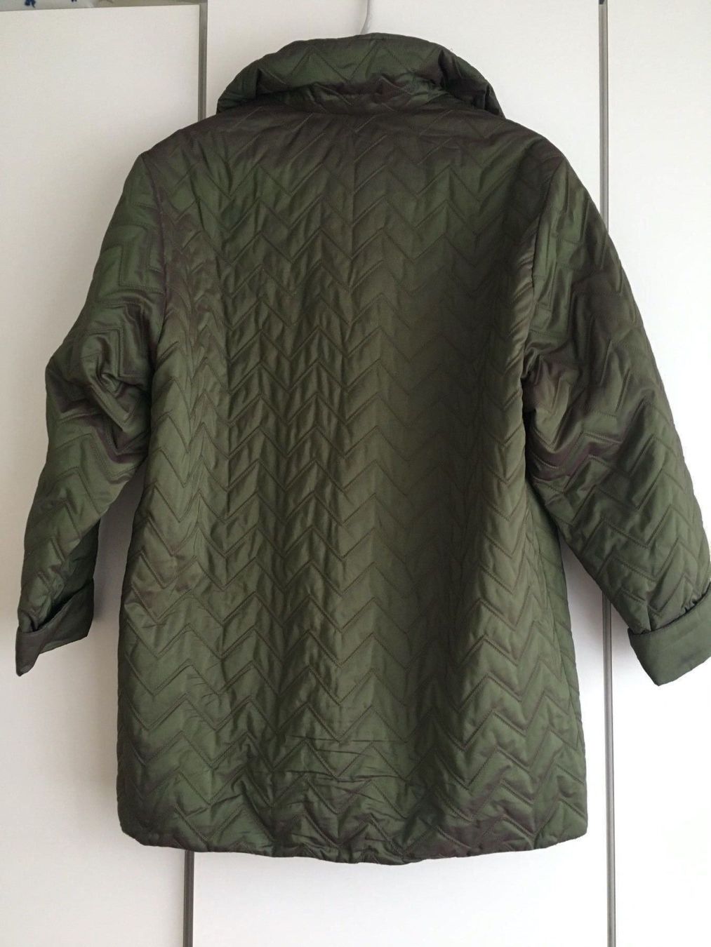 Gerry Weber Giacche: Warme grüne lange Steppjacke – Usato da Bern venduto da Smile-2707 4