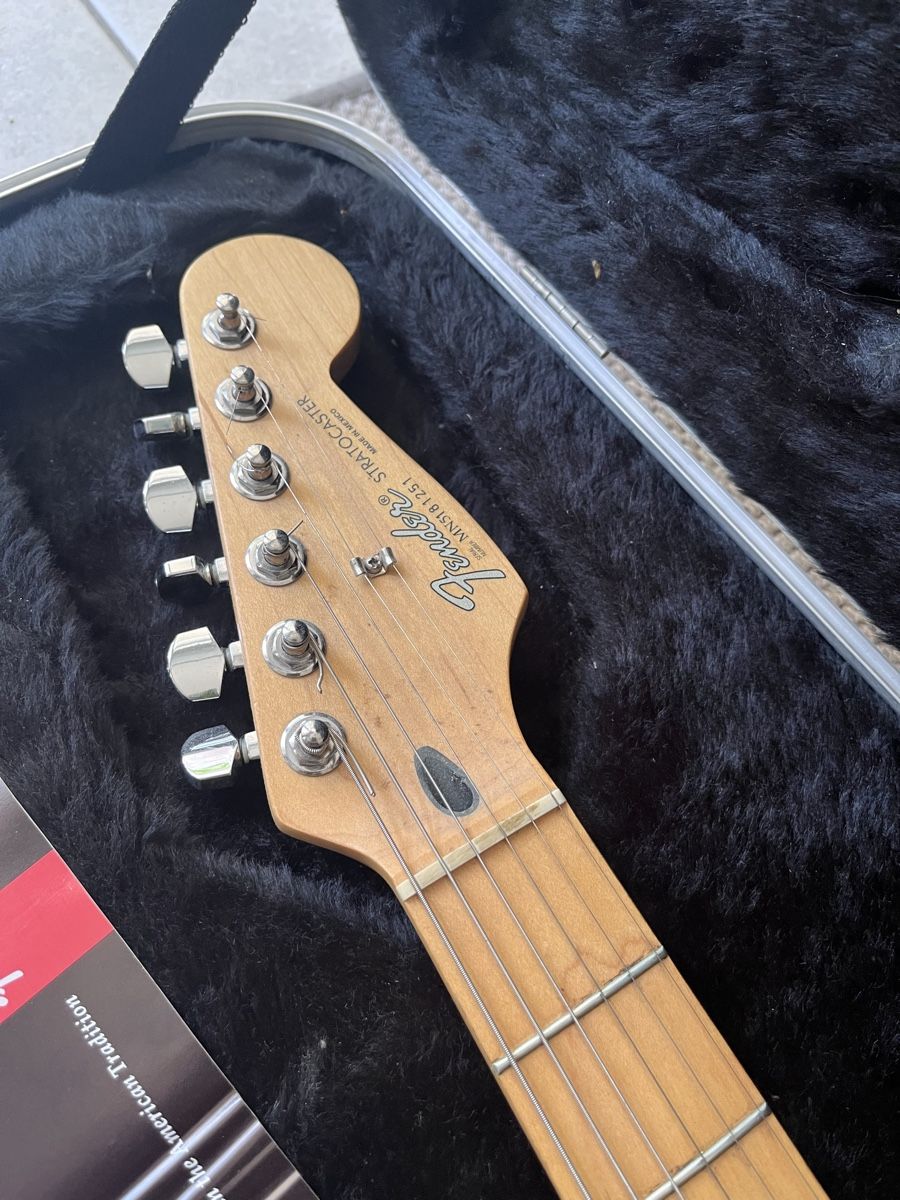 Fender Strumenti musicali: Fender Stratocaster – Usato da Zürich venduto da drigg 1