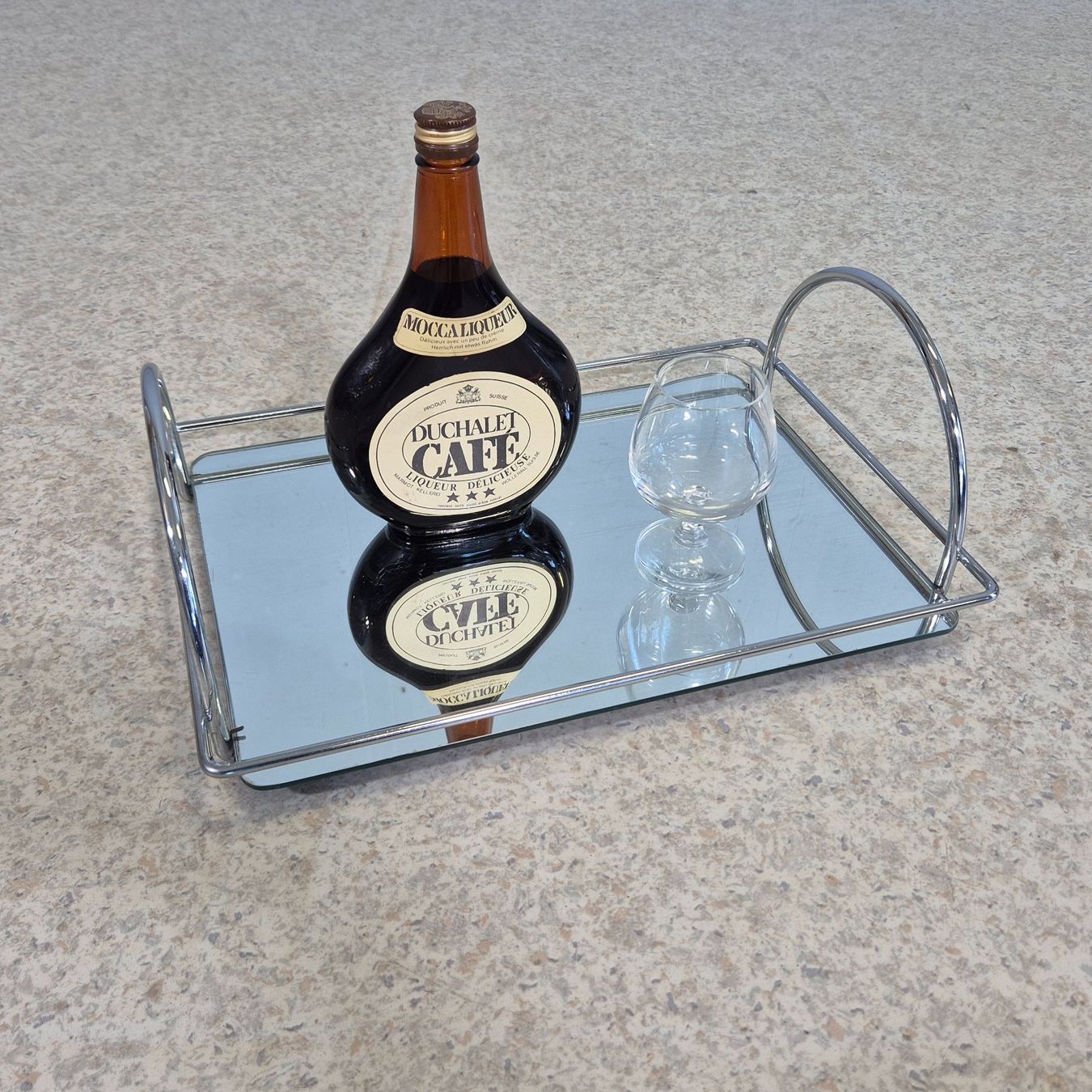 Piatti di portata: Chrom Design Tablett Service Tableau mit Spiegelglas – Usato da Nottwil venduto da Wondewa-Shop