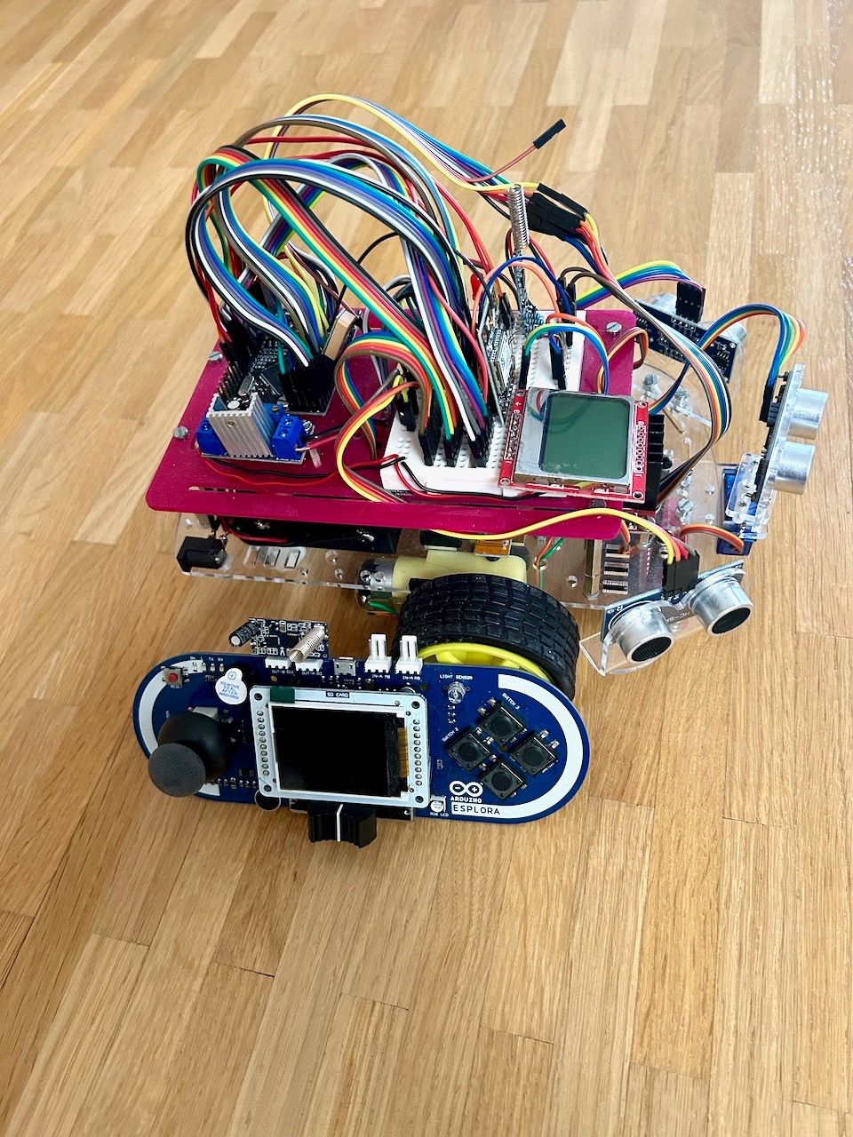Arduino Elektrotechnik: Arduino Mega 2560 + Esplora - Car Kit – Gebraucht aus Tannay von  1
