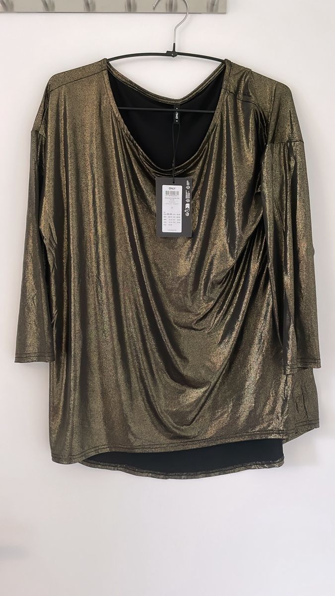 Only Pulls & Sweat-shirts: Pullover Shine, gold, Grösse M – Neuf (Voir description) à Lyss par Cla_xhb8