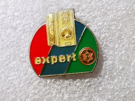 Ansteckpin 38: expert