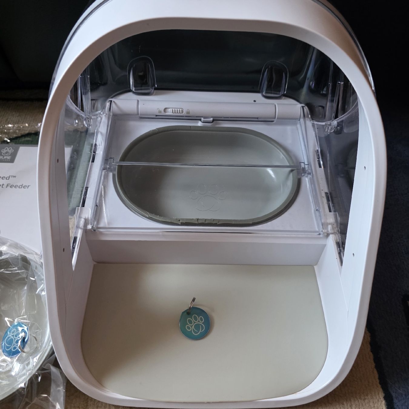 Sure Petcare Mangimi: Distributore cibo SureFeed Sure Petcare  – Usato da Rancate venduto da sarah357 1