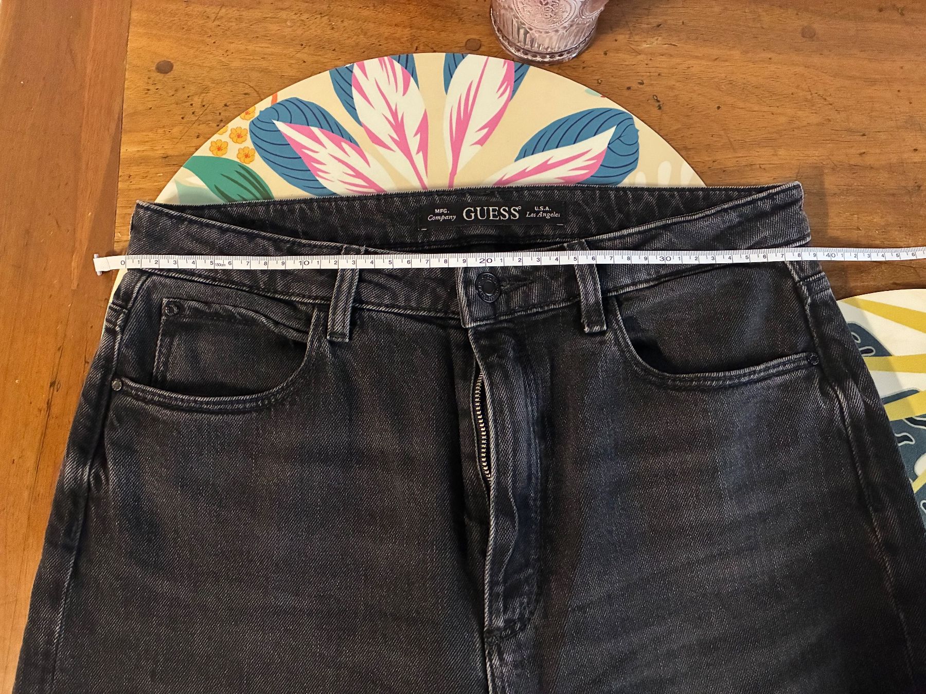Guess Jeans: Guess jeans ✨ – Nuovo (secondo la descrizione) da St-Maurice venduto da cry_tgq8 4