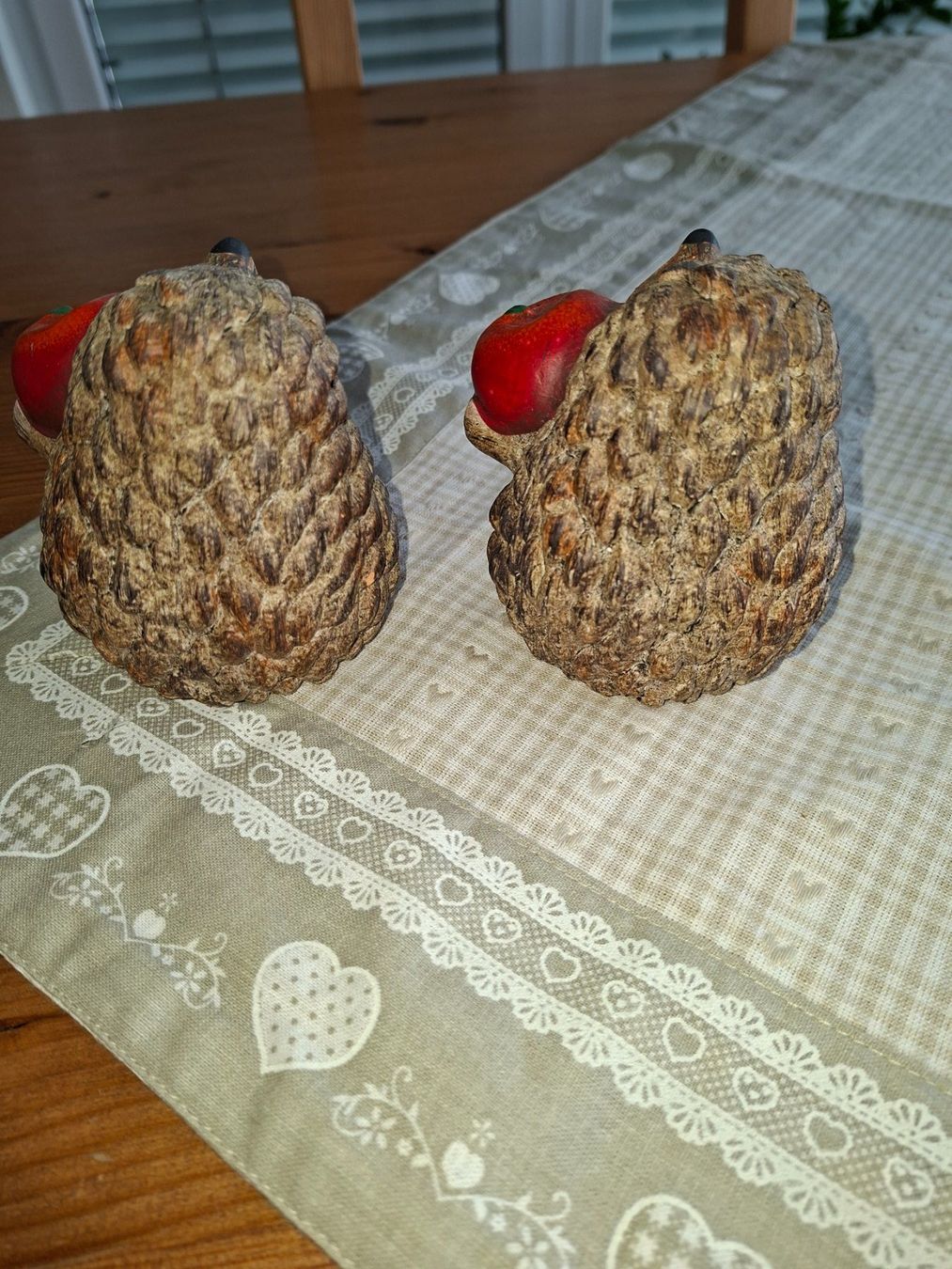 Statuette: 2 Dekofiguren Igel aus Terracotta bemalt – Usato da Rafz venduto da findelmundo68 1