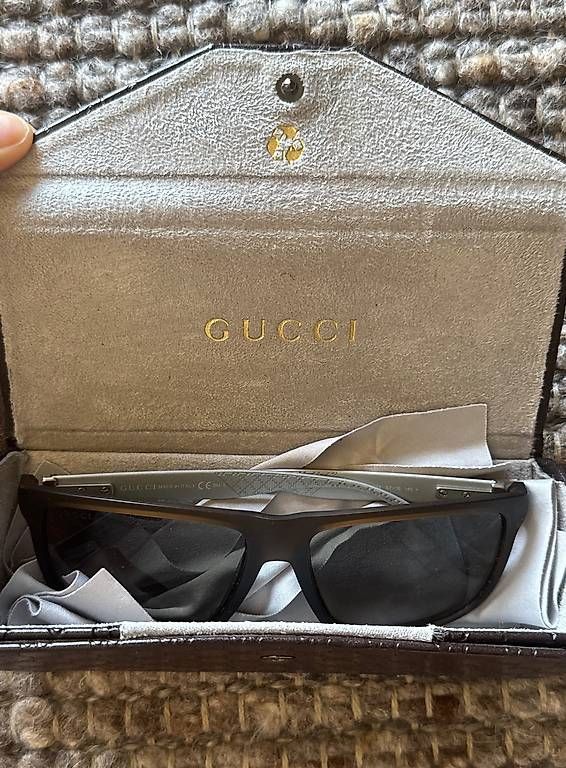 Occhiali & Lenti: Gucci Sonnenbrille  – Usato da Zollikerberg venduto da sop_p82l