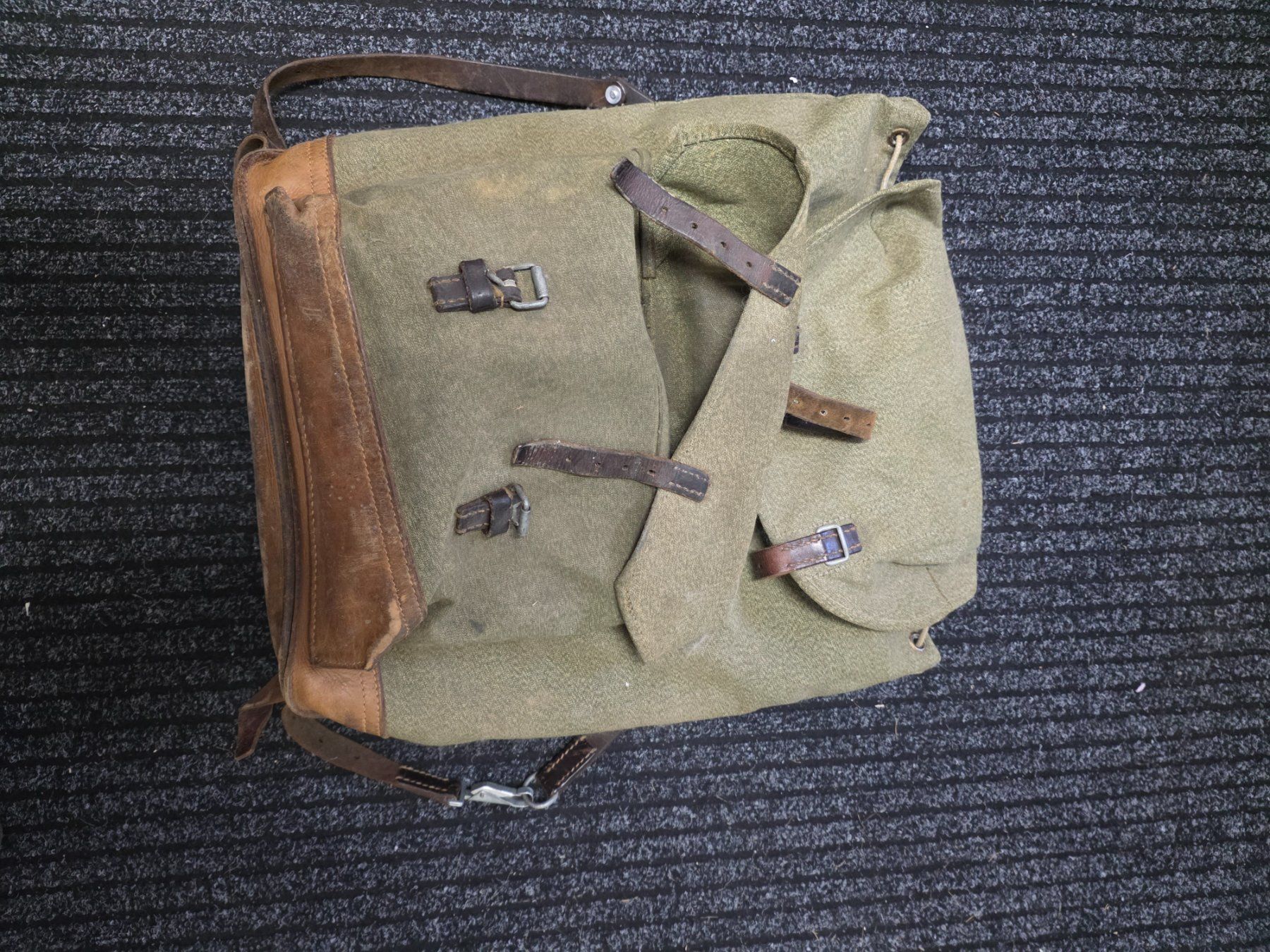 Zaini: Schweizer Militärrucksack 1962 Militär Armee – Usato da Dorf venduto da Echo_Elements 1
