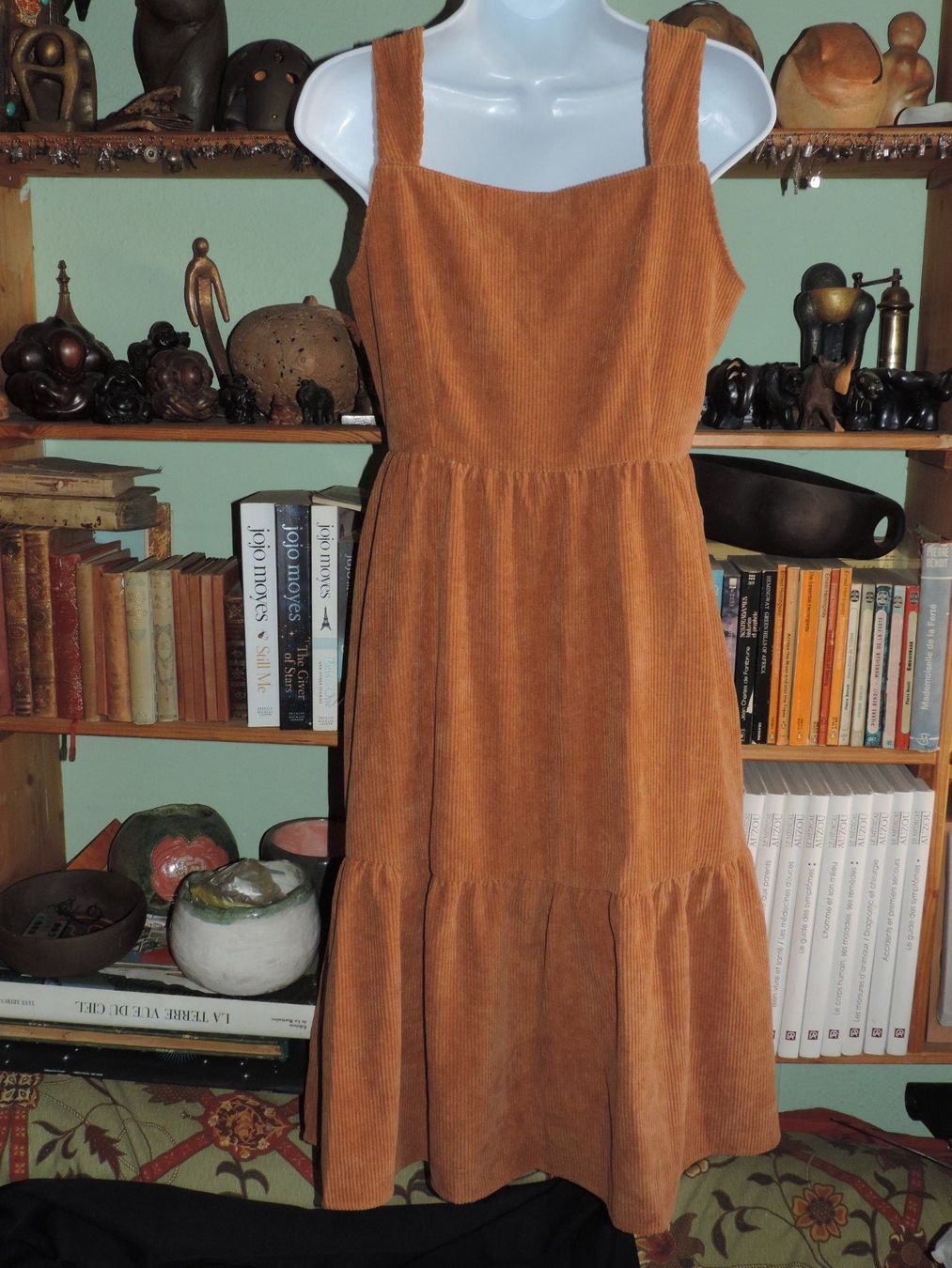 Vestiti: jolie robe cotelée brun camel – Usato da Genève venduto da Axelle333 6
